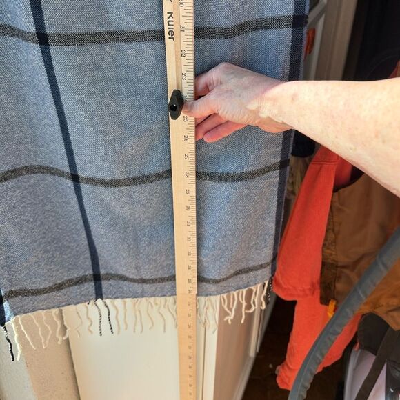 Colombo 100% Cashmere Scarf Blue Gray Windowpane Italy Fringe 72x25”) - Picture 11 of 11